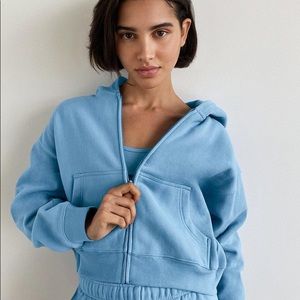 Aritzia tna cropped hoodie